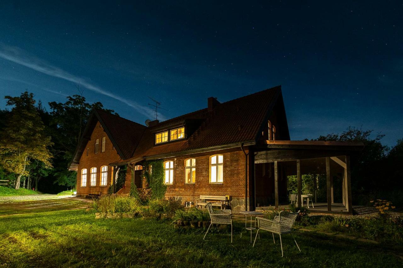 Dom Goscinny Stara Szkola Высока-Весь Экстерьер фото